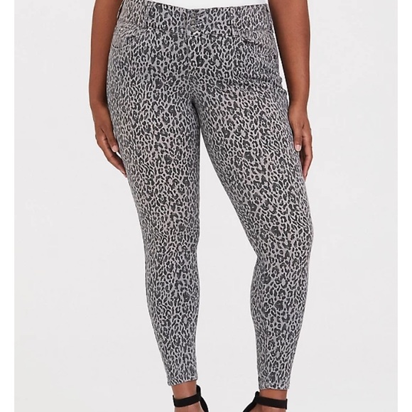Torrid leopard Jegging Size 20R - Picture 1 of 7